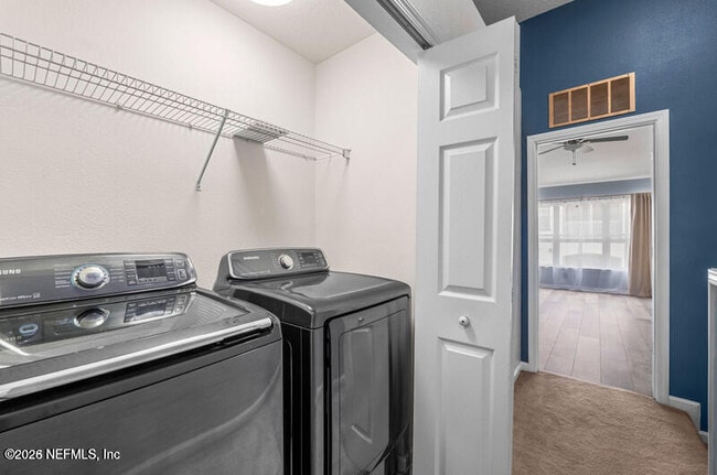 Building Photo - 4265 Highwood Dr