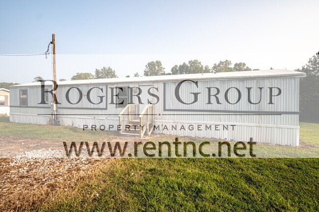 Primary Photo - 241 Hidden Lake Ln