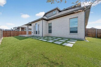 Building Photo - 1919 Middleton Dr