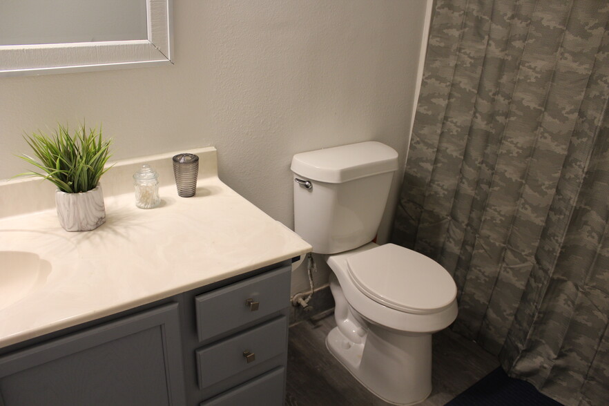 Building Photo - 311 Lebanon St