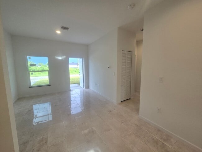 Building Photo - Brand New 2/2/1- SW Lehigh Acres