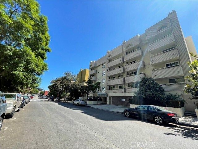 Building Photo - 10960 Ashton Ave