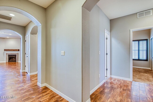 Building Photo - 14509 Holly Springs