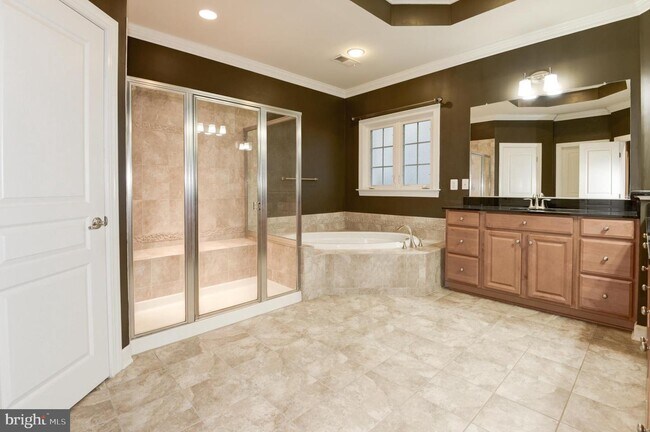 Building Photo - 24951 Avonlea Dr