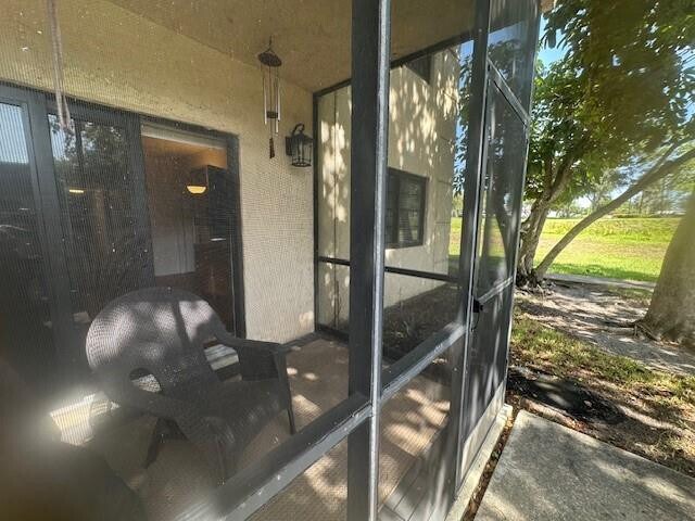 Building Photo - 134 S Cypress Rd