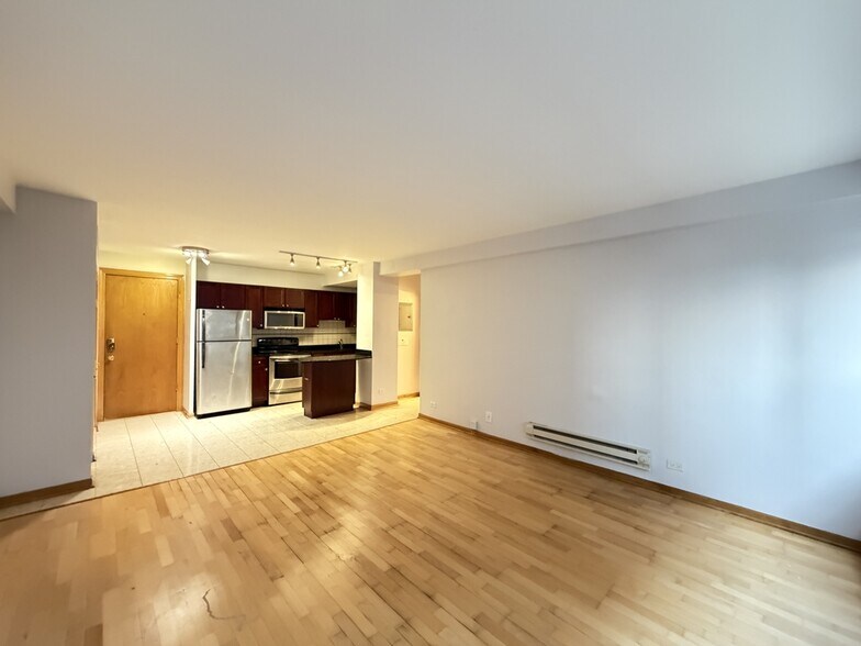 Building Photo - 4180 N Marine Dr
