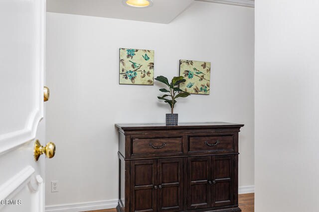 Building Photo - 540 Kelton Ave