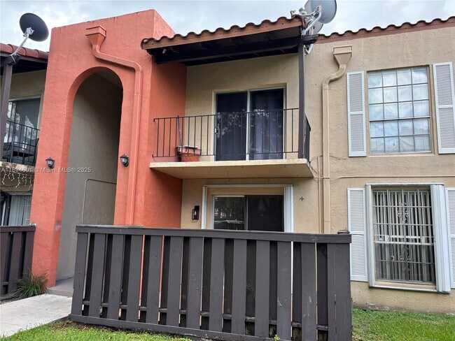 Primary Photo - 10824 N Kendall Dr