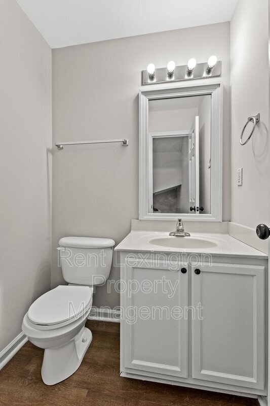 Building Photo - 412 John Sutherland Dr