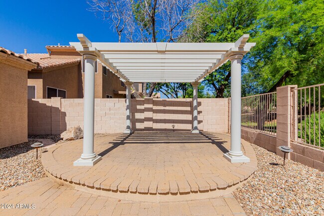 Building Photo - 6122 W Linda Ln