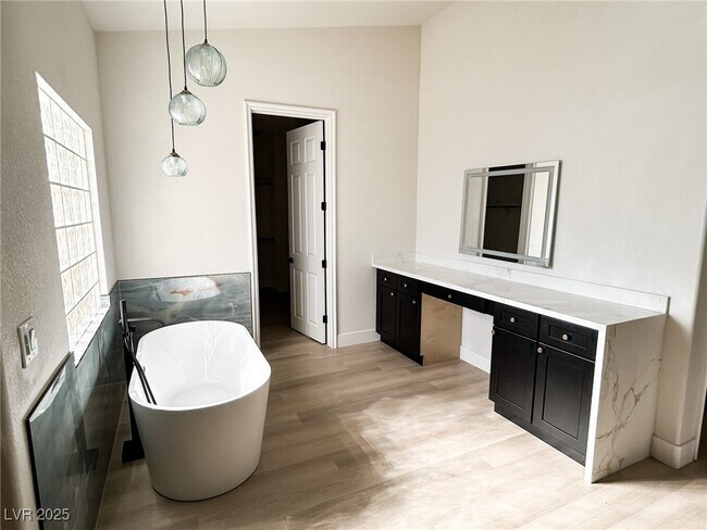 Building Photo - 10668 Porta Romana Ct