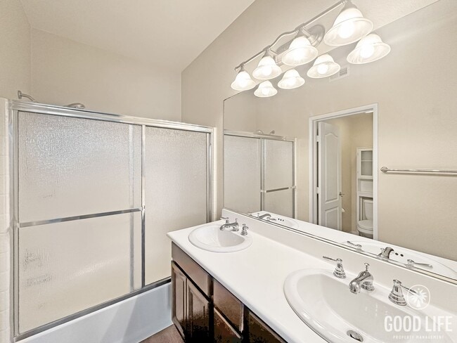 Building Photo - Modern 3-Story Townhome in Bay Park – 3BR/3.5BA with Pool, Balcony & In-Unit Laundry