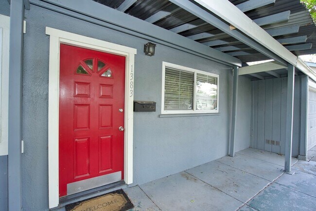 Building Photo - 1383 Spruce St