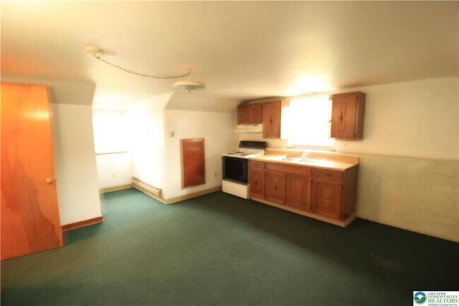 Building Photo - 419 Diamond St