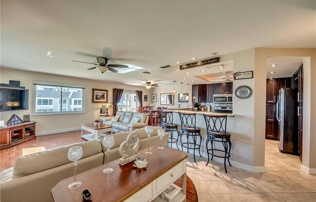 Building Photo - 3368 N Key Dr