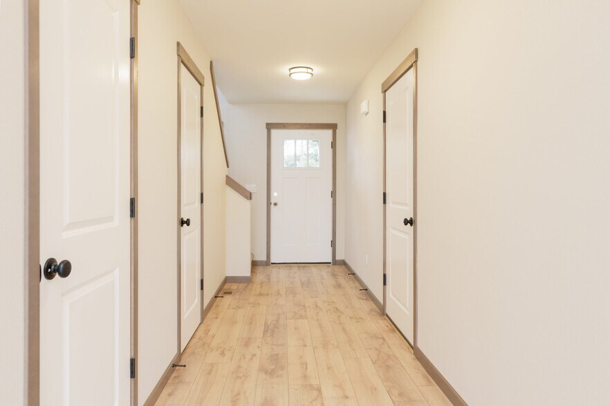 Building Photo - 1314 Lamont Ln