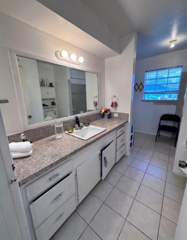 Building Photo - 12022 Moonmist Dr