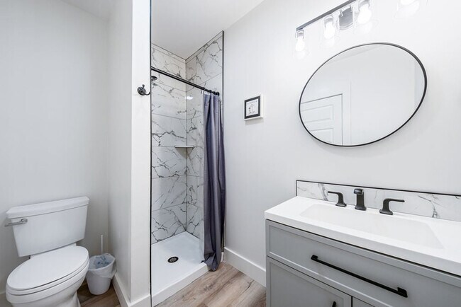 Building Photo - 238 Oleander Dr