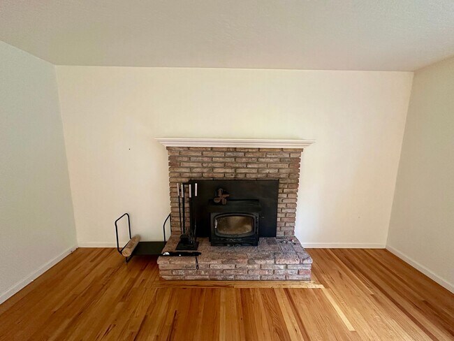 Building Photo - Spacious 4 Bedroom House on Banner Lava Cap Rd