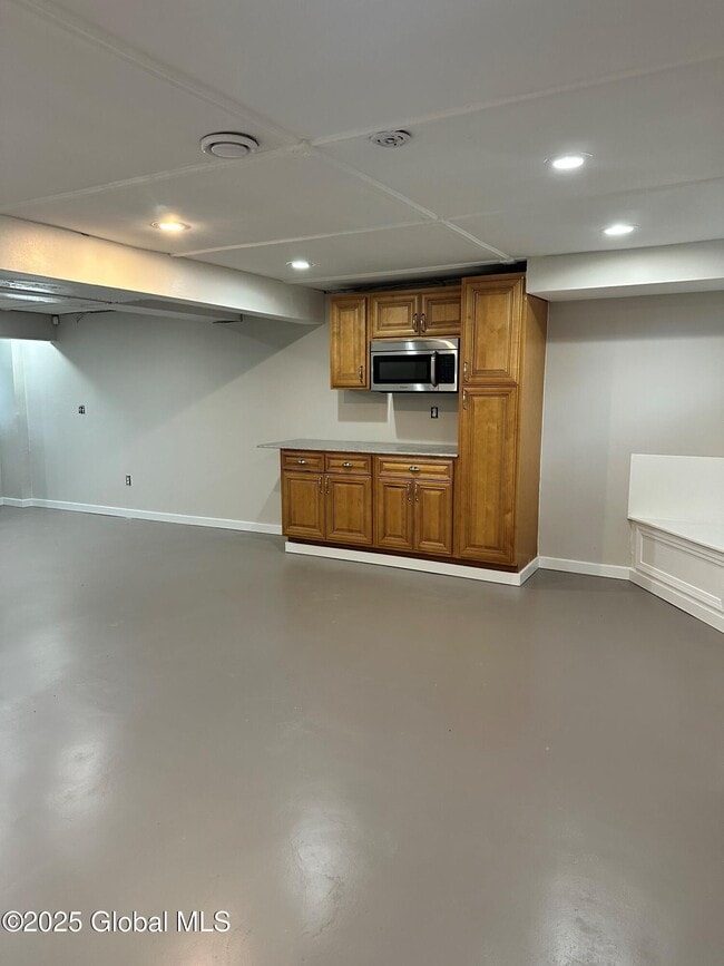 Building Photo - 7 Fenway Ct
