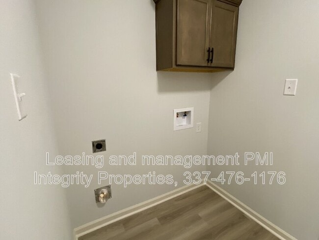 Building Photo - 204 Armstrong Dr