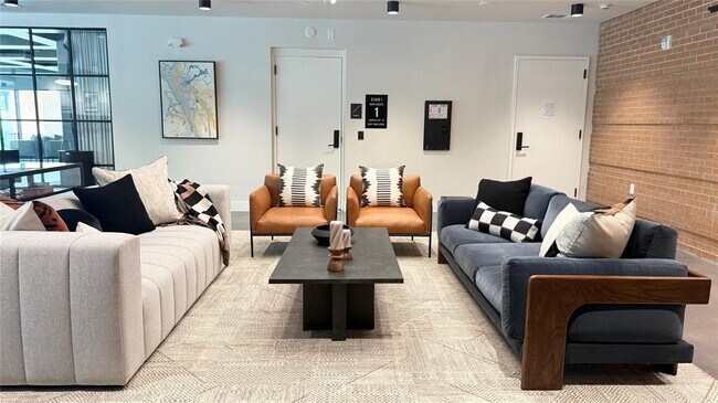 Building Photo - 4315 S Congress Ave