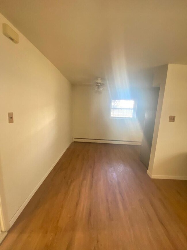 Building Photo - 5701 Tulip St