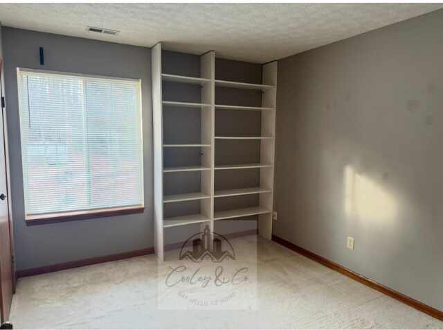 Building Photo - 2417 Sierra Dr