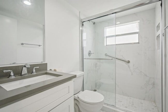 Building Photo - 100 Monaco Ct