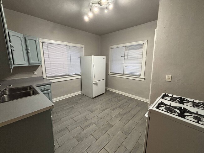 Building Photo - 3988 Adams St