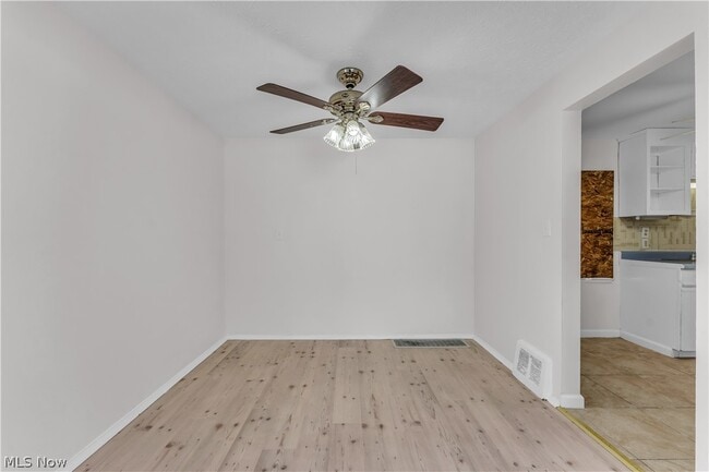 Building Photo - 19518 Shakerwood Rd