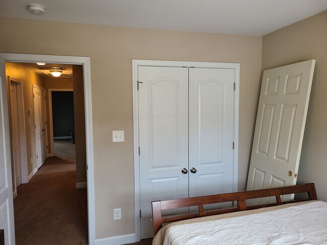 Building Photo - 4 Bedroom 2.5 Bath unfurnished home - Peggy's Cove Sneads Ferry