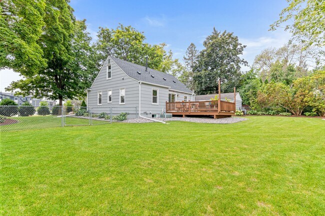 Building Photo - 4295 Oak Dr Ln