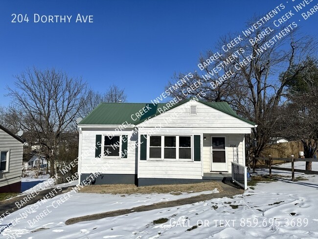 Primary Photo - 204 Dorothy Ave
