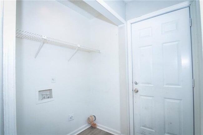 Building Photo - 130 Crystal Brook