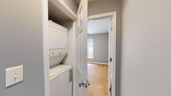 Building Photo - 2 bed/2 bath NoDa 2 story for lease