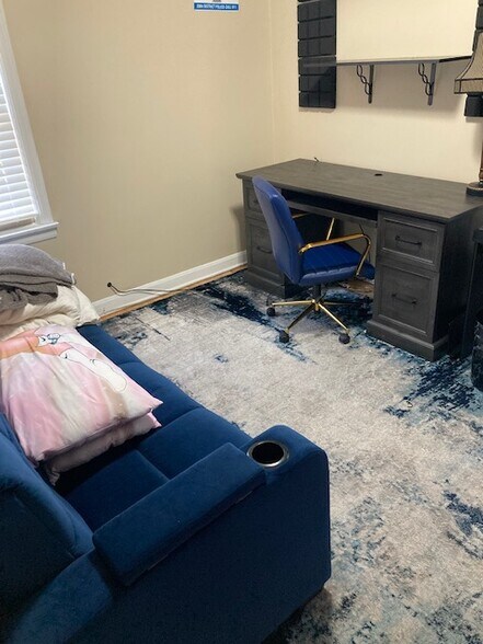 Bedroom 1 - 5446 N Elston Ave