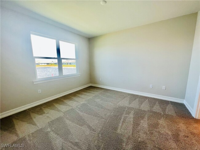 Building Photo - 850 Enbrook Lp