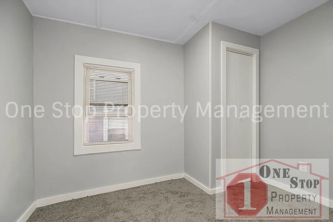 Building Photo - Charming 4-bedroom, 2-bath in Kansas City