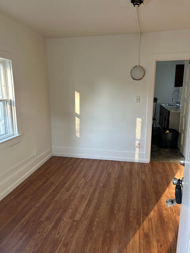 Building Photo - 628 Washington St