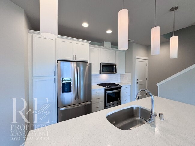 Building Photo - Modern 3-Story Bremerton Home with Water Views on Every Level