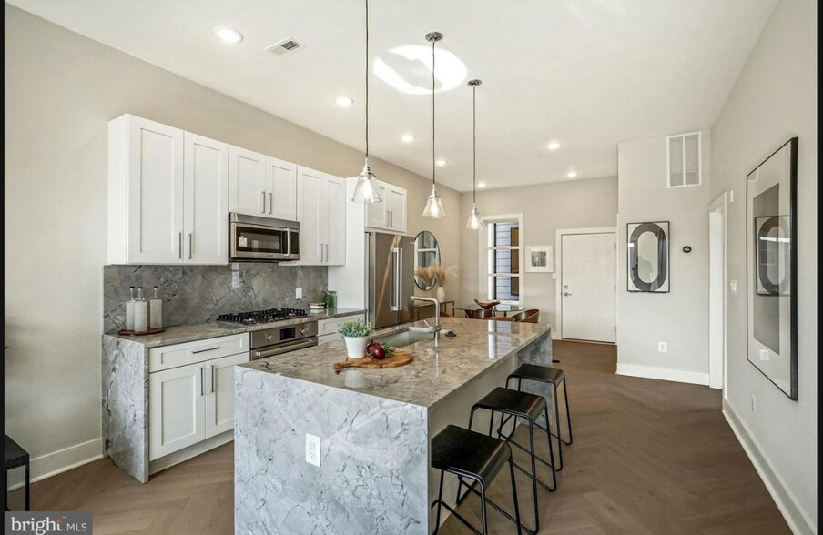 Building Photo - 1214 Madison St NW