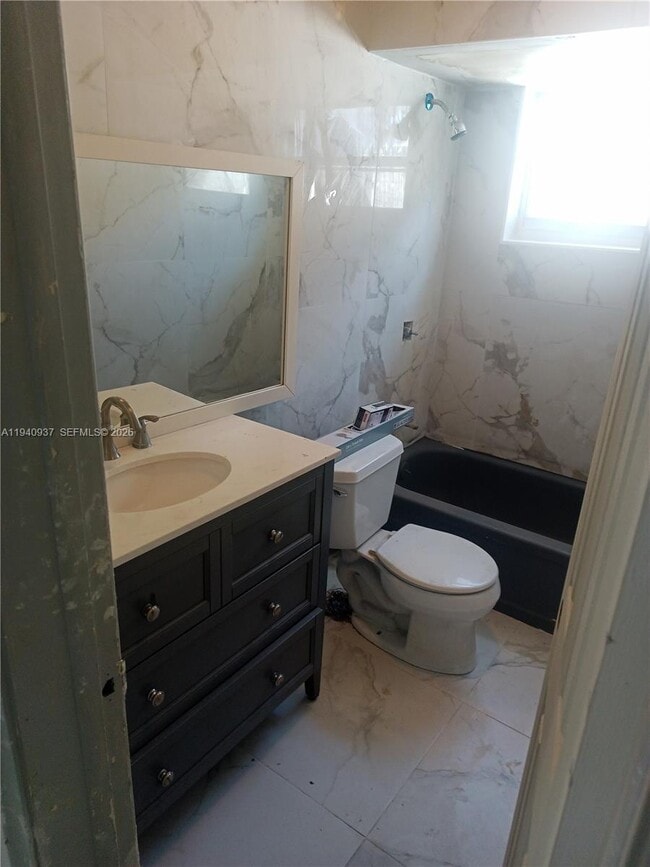 Building Photo - 6280 SW 8th Pl