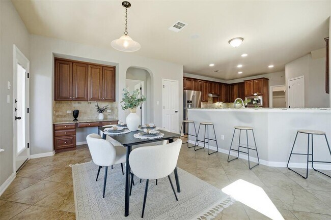 Building Photo - 16100 Spillman Ranch Loop