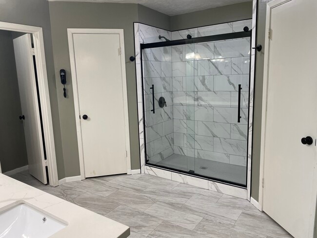 Building Photo - 870 Fenway Park