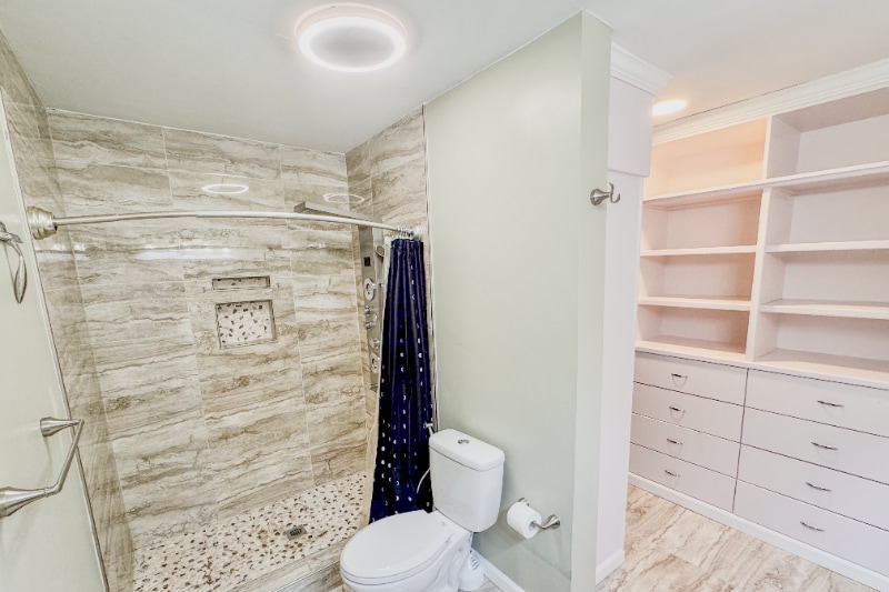 Building Photo - 618 Troy St