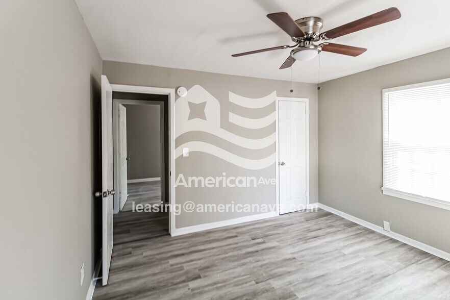 Building Photo - 1211 Laura Ave