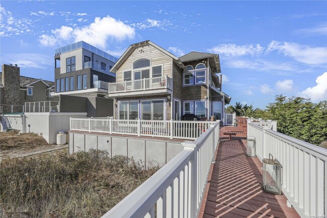 Primary Photo - 771 Dune Rd