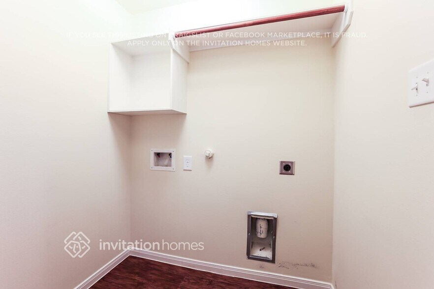 Building Photo - 2642 Needles Throw Ln