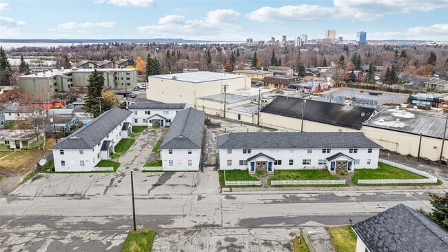 Building Photo - 1303 W 23rd Ave